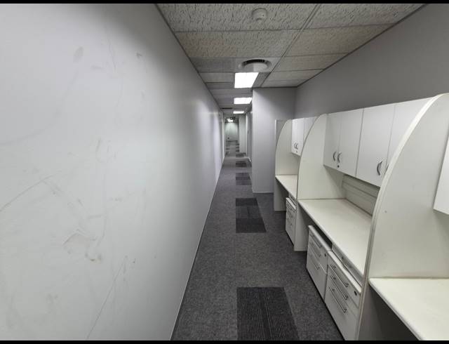 282M² OFFICE TO LET IN SUNNINGHILL